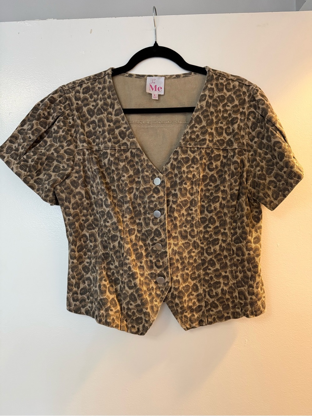 So Me Leopard Print Button-Front Short Sleeve Denim Blouse - Brown